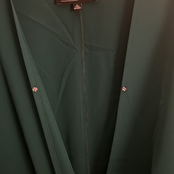 ELOQUII Knot Detail Blouse - Picture 7 of 7